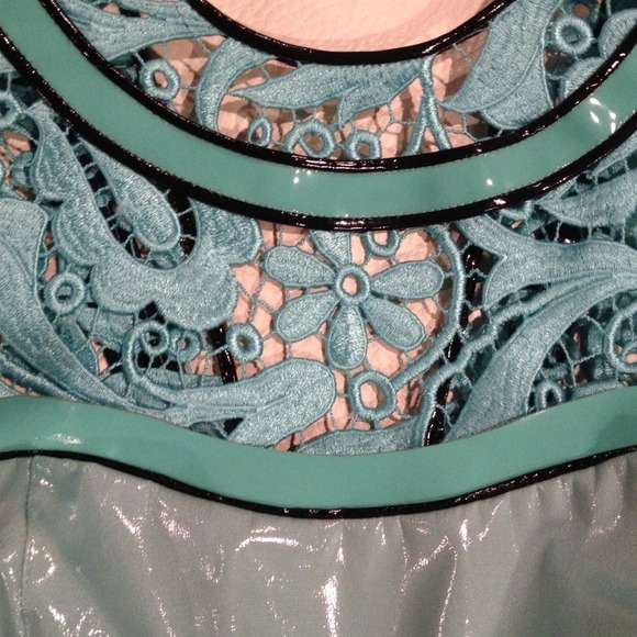 More pic's of Versace dress - Picture 3 of 4