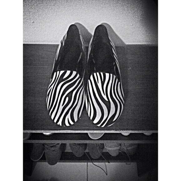 Flats - Picture 1 of 2