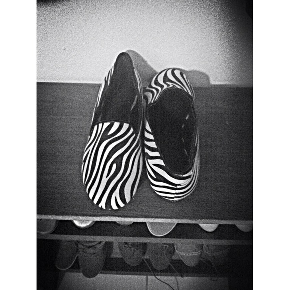 Flats - Picture 2 of 2