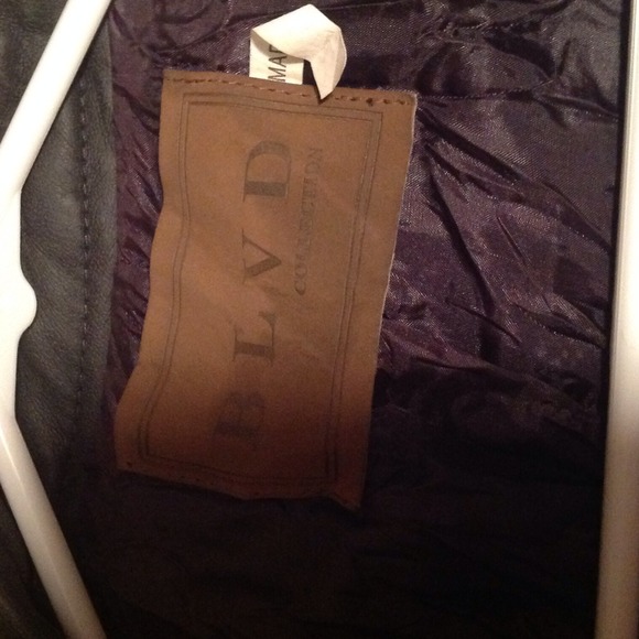 Leather jacket - Picture 4 of 4