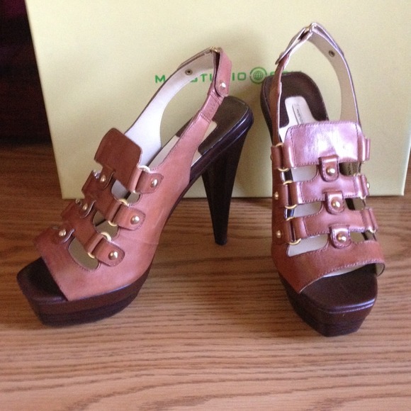 Max Studio Rsptor heels. - Picture 3 of 4