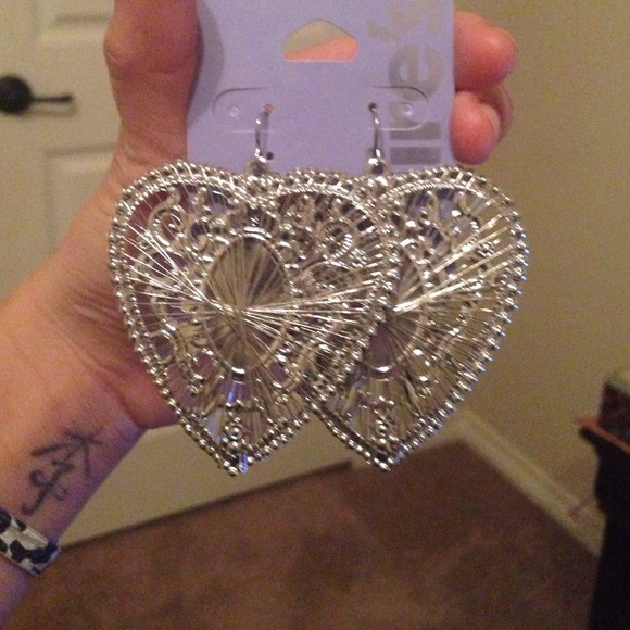 Claire's Earring ✨
