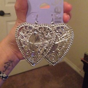 Claire's Earring ✨