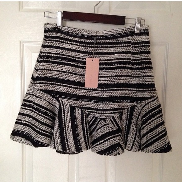 Three Floor flip skirt