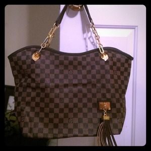 Brn checkered bag w gold chained handles!REDUCED!!
