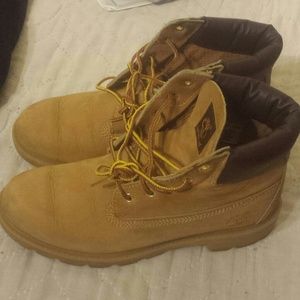 Sold on ebay! Additional pictures timberlands