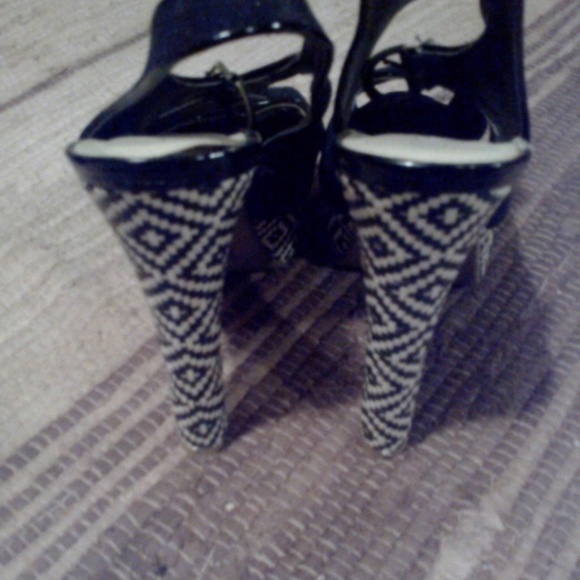 great for spring and summer shoes !!!!!!! - Picture 2 of 3