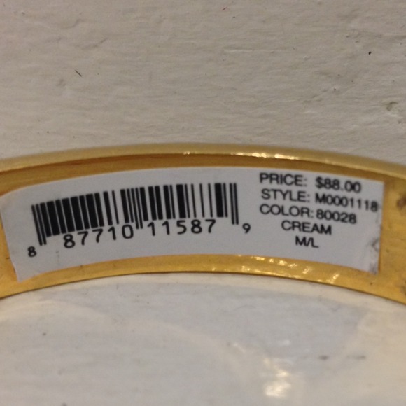 ✌️SOLD✌️NEW Marc Jacobs Gold ID Bracelet Bangle - Picture 3 of 4