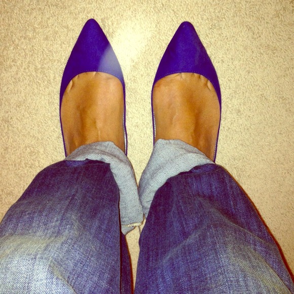 Pointy Toe Flats w/ studs