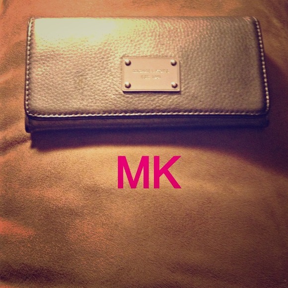 Authentic MICHAEL KORS metallic leather wallet
