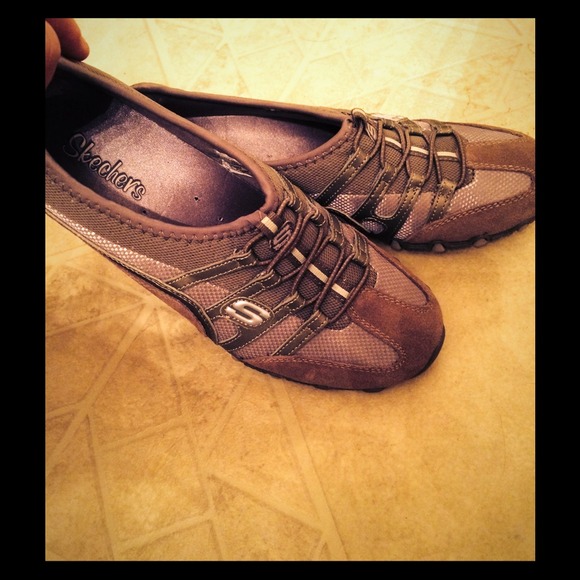 Khaki  sketcher slip on sneaker. Sz. 8.5