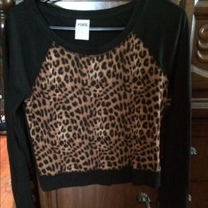 Long sleeved cheetah print shirt