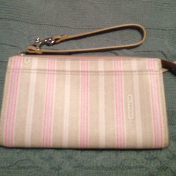 ---SOLD Large Coach wristlet---SOLD