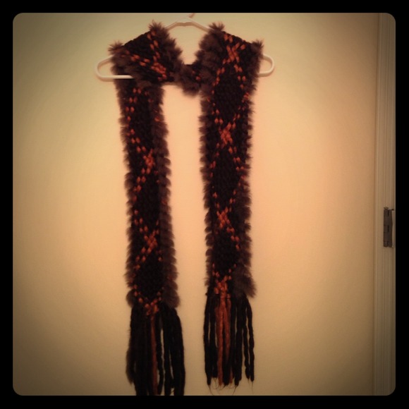 Two toned brown scarf with fur trim