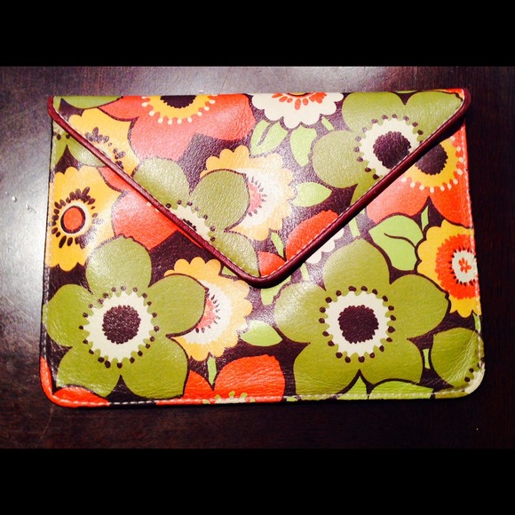 Isabella Fiore pouch/wallet  7" x 5"