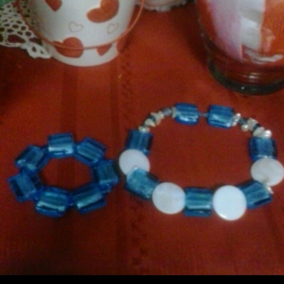 Jazzy Glass bead necklace and bracelet - Picture 1 of 1