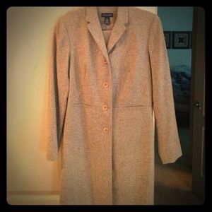 Ann Taylor Suit size 6 gently worn