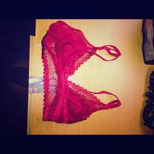 Sophie Lace Bralette Red/Rouge