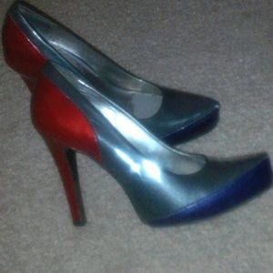 Gianni Bini multicolored heel