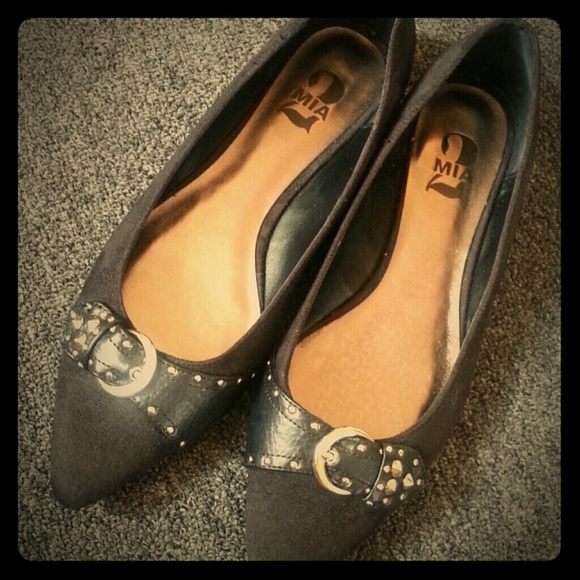 Black flats