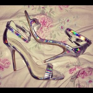 Holographic Heels