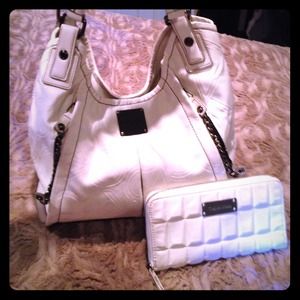 SOLD OFF SITE.   Calvin Klein handbag and wallet
