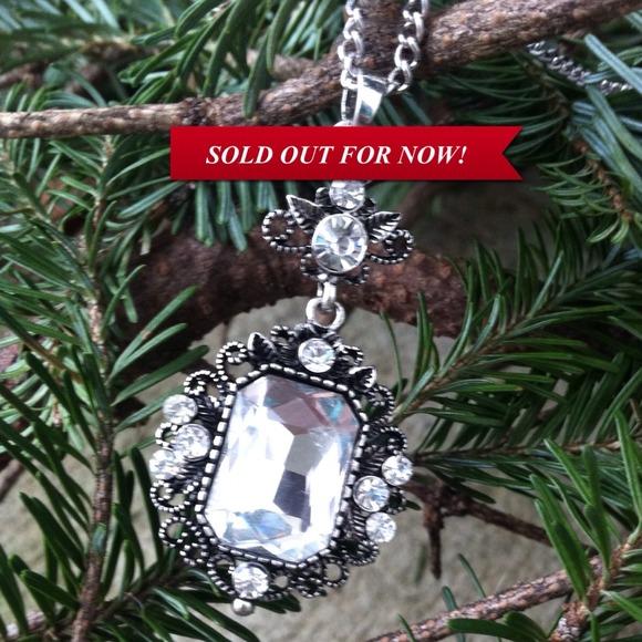 Vintage frame necklace