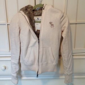A&F faux fur lined hoodie!
