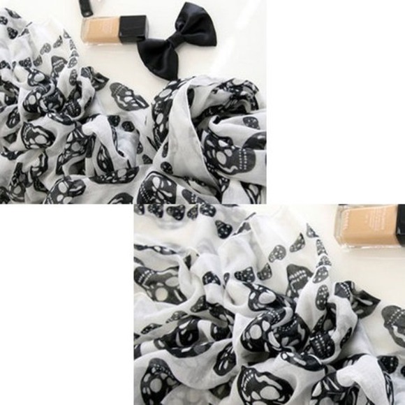 White chiffon infinity scarf with black skulls - Picture 3 of 4