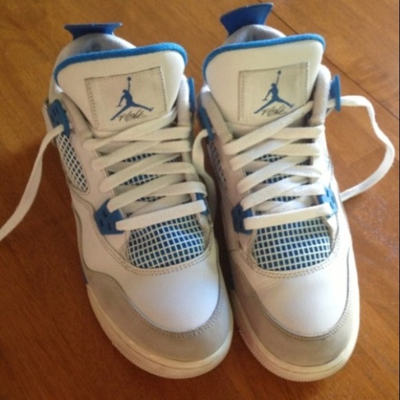 Jordan 4's