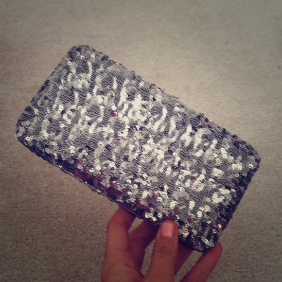 Silver/grey sequined clutch