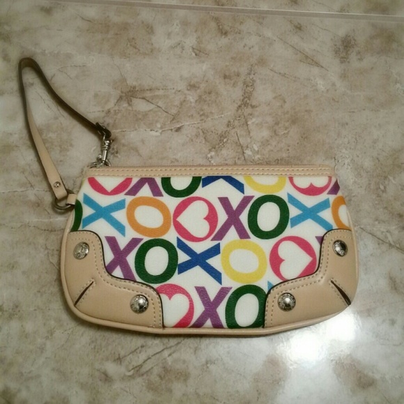 XoXo wristlet