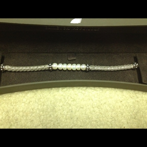 Freshwater pearl and sterling silver bracelet