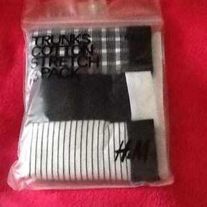 H&M men's trunks/ and 2 smokey eye kits H&M $17