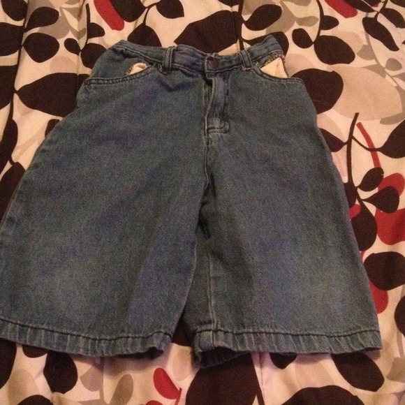 Boys size 6 shorts