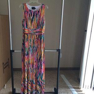 Just Taylor Maxi Dress