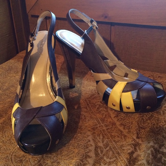 Andrea brown and yellow sling back heels