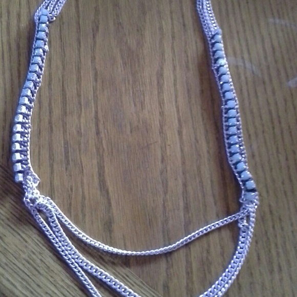 Silver, suede and mint rhinestone necklace - Picture 1 of 3