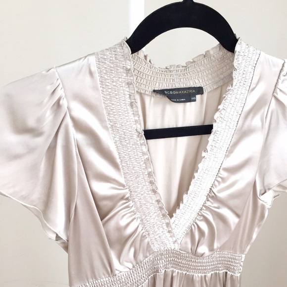 BCBGMaxAzria Tops - BCBGMaxAzria champagne woven top BCBGMaxAzria Tops - BCBGMaxAzria champagne woven top