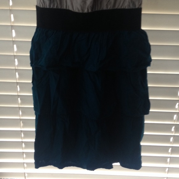 Dress - Picture 2 of 4