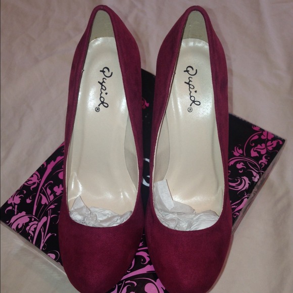 🔴Traded🔴Wine Suede Pump