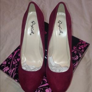 🔴Traded🔴Wine Suede Pump