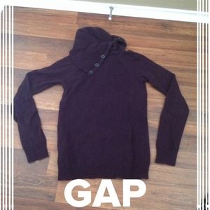 😊SOLD Cute plum GAP sweater