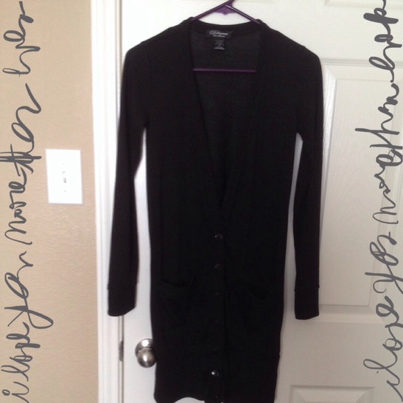 😊SOLD  Grandfather button up cardigan w/pockets
