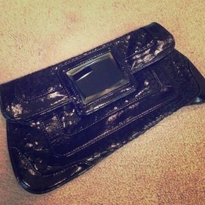 Black clutch