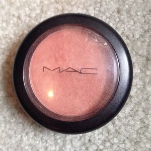 MAC blush