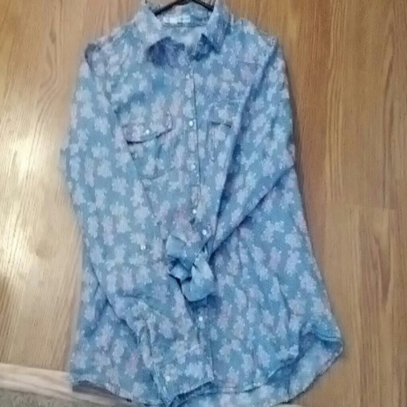 Button up long sleeved blouse