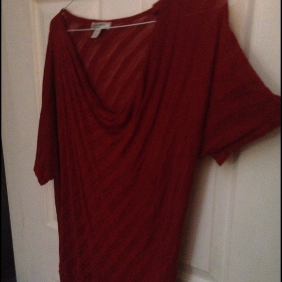 Sweater / Top - Picture 2 of 4