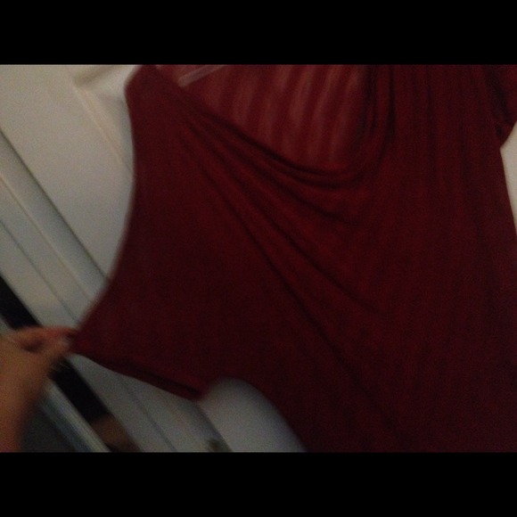 Sweater / Top - Picture 3 of 4