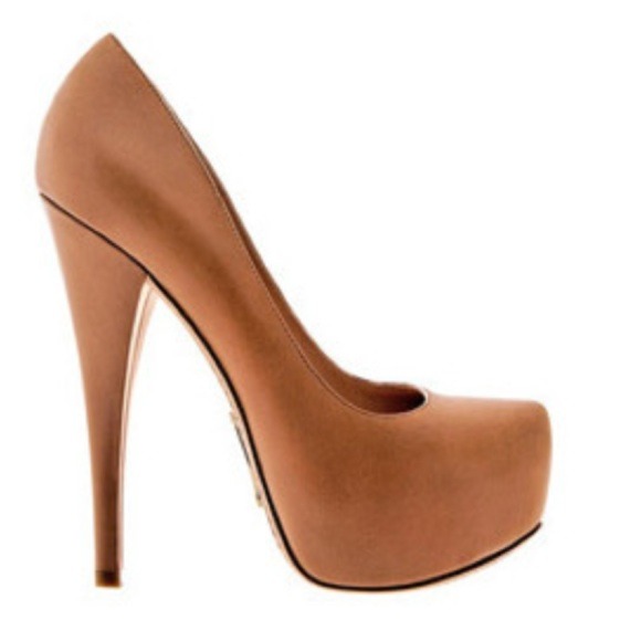 ****On Hold*****Alejandro Ingelmo Nude Pump